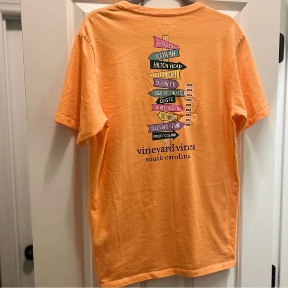NWT Vineyard Vines South Carolina Beach Signs
Short Sleeve T-Shirt - Picture 11 of 11